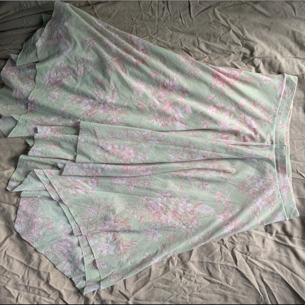 Floral print skirt
